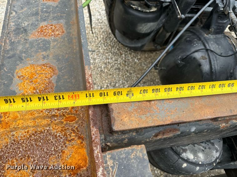 image for item EH6642 2005 Peterbilt PB335 truck cab and chassis