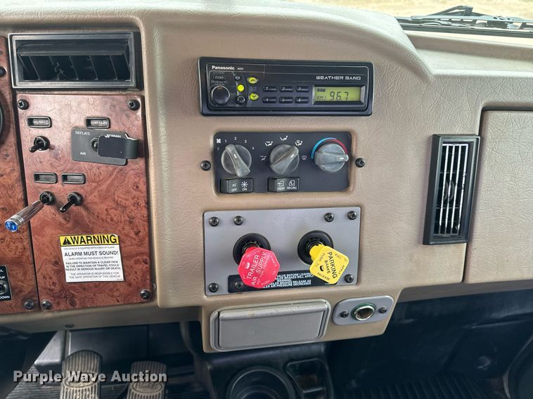 image for item EH6642 2005 Peterbilt PB335 truck cab and chassis