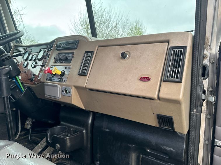 image for item EH6642 2005 Peterbilt PB335 truck cab and chassis