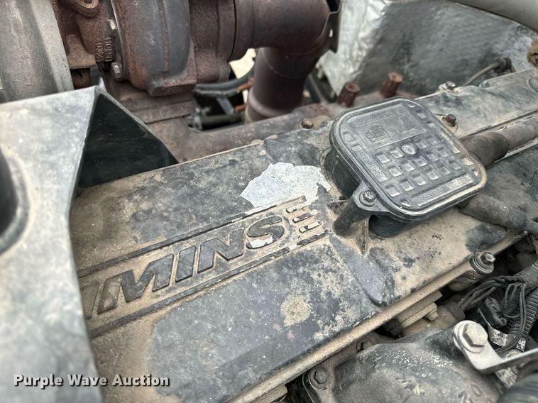 image for item EH6642 2005 Peterbilt PB335 truck cab and chassis