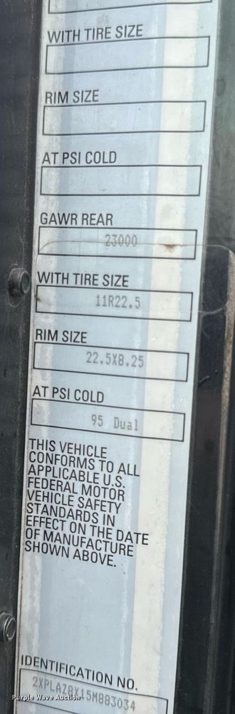 image for item EH6642 2005 Peterbilt PB335 truck cab and chassis