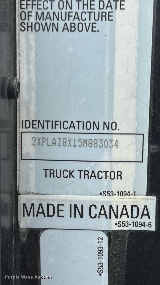 image for item EH6642 2005 Peterbilt PB335 truck cab and chassis