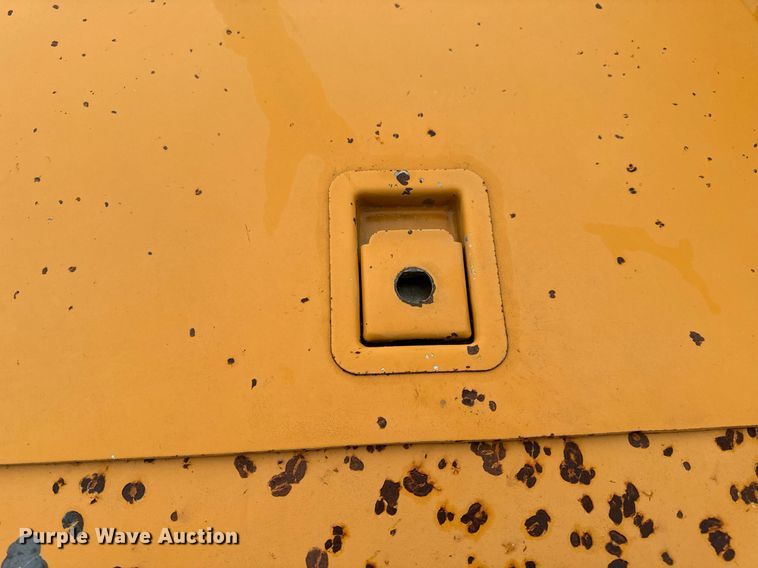 image for item EH6644 2016 TrailBoss tilt deck equipment trailer