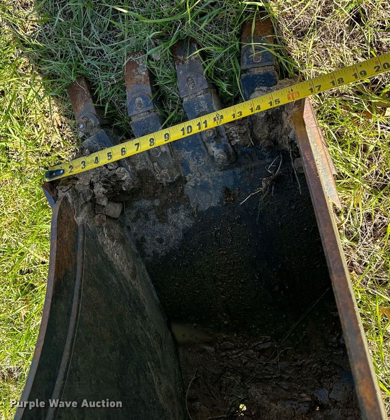 image for item EH6649 Bobcat 709FDS skid steer backhoe