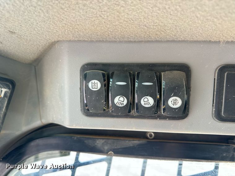 image for item EH6650 2019 Caterpillar 299D2 tracked skid steer loader