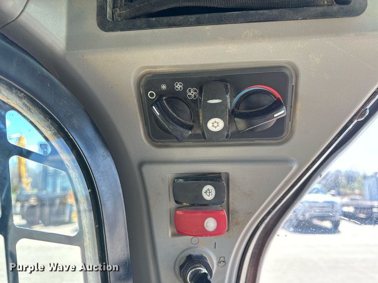 image for item EH6650 2019 Caterpillar 299D2 tracked skid steer loader