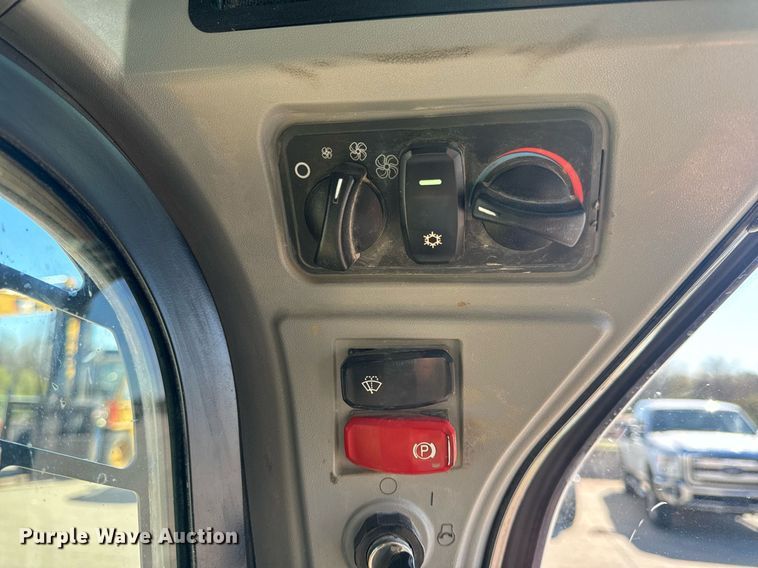 image for item EH6651 2019 Caterpillar 299D3 tracked skid steer loader