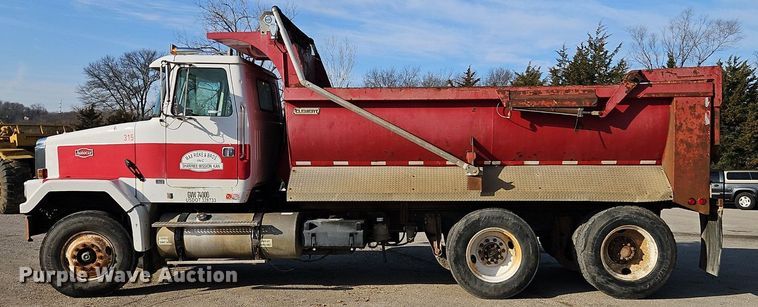 image for item EI3628 1995 White GMC Autocar dump truck