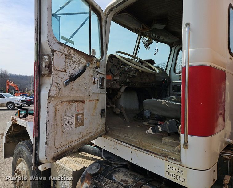 image for item EI3630 1980 Autocar DC9364F water truck