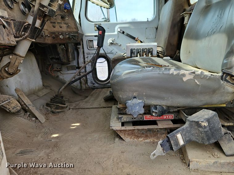 image for item EI3630 1980 Autocar DC9364F water truck