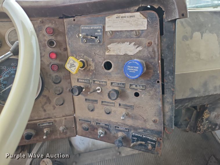 image for item EI3630 1980 Autocar DC9364F water truck