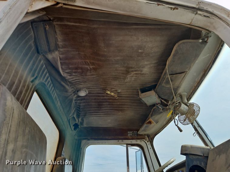 image for item EI3630 1980 Autocar DC9364F water truck