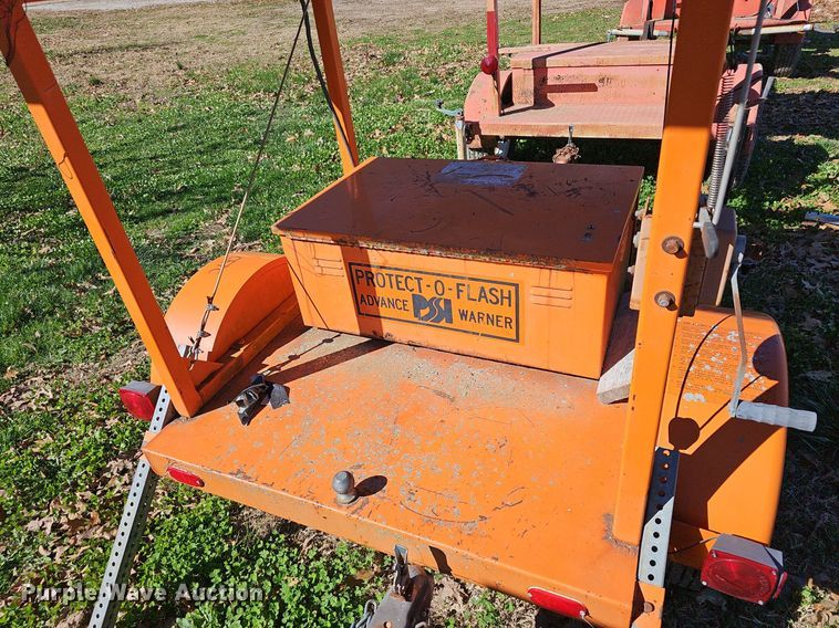 image for item EJ6119 (5) signal board trailers