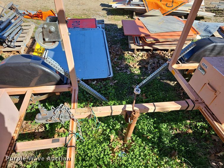 image for item EJ6119 (5) signal board trailers