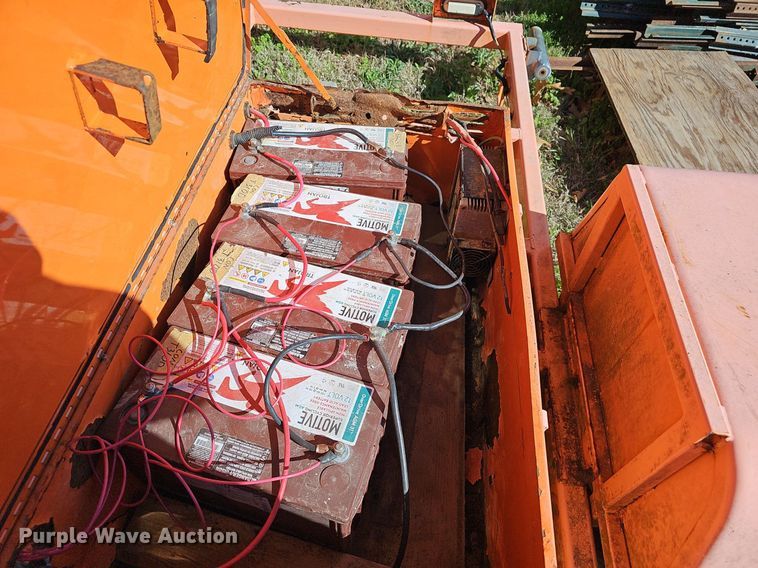 image for item EJ6120 2003 Wanco WILMB-S-LL(A)M message board trailer