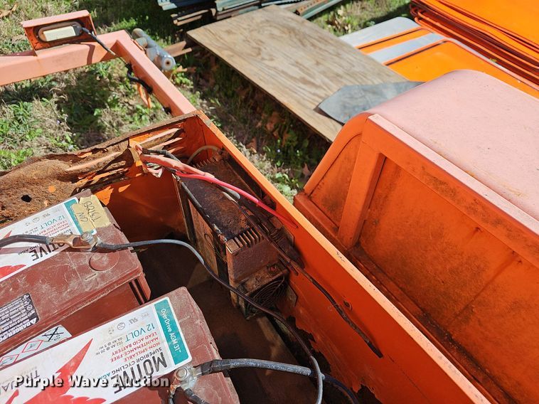 image for item EJ6120 2003 Wanco WILMB-S-LL(A)M message board trailer