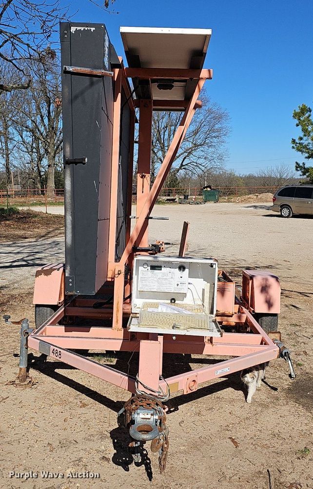 image for item EJ6121 2003 Wanco WTLMB-S-LL(A) message board trailer 