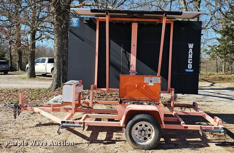 image for item EJ6121 2003 Wanco WTLMB-S-LL(A) message board trailer 