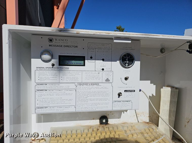 image for item EJ6121 2003 Wanco WTLMB-S-LL(A) message board trailer 