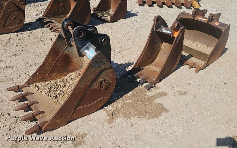 image for item EJ6124 (3) backhoe buckets