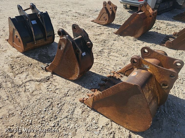 image for item EJ6124 (3) backhoe buckets