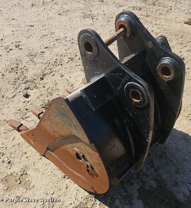 image for item EJ6124 (3) backhoe buckets