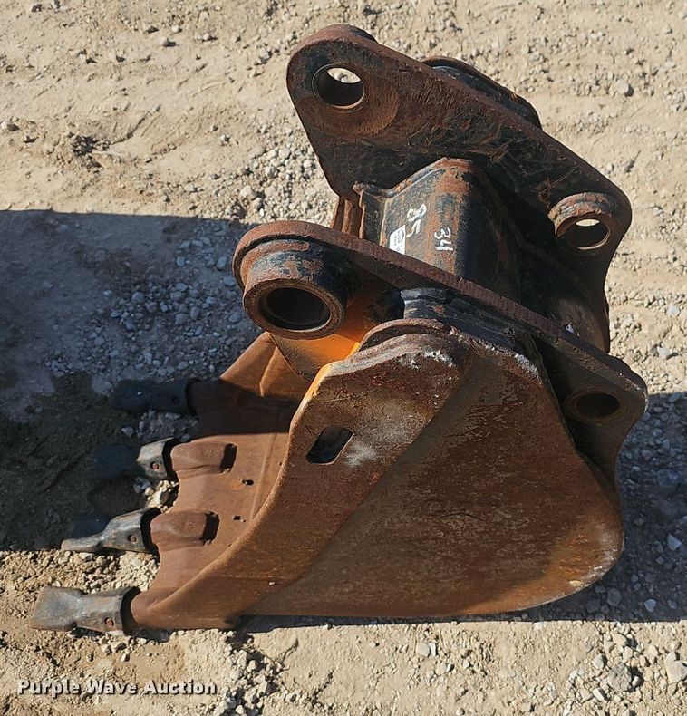 image for item EJ6124 (3) backhoe buckets