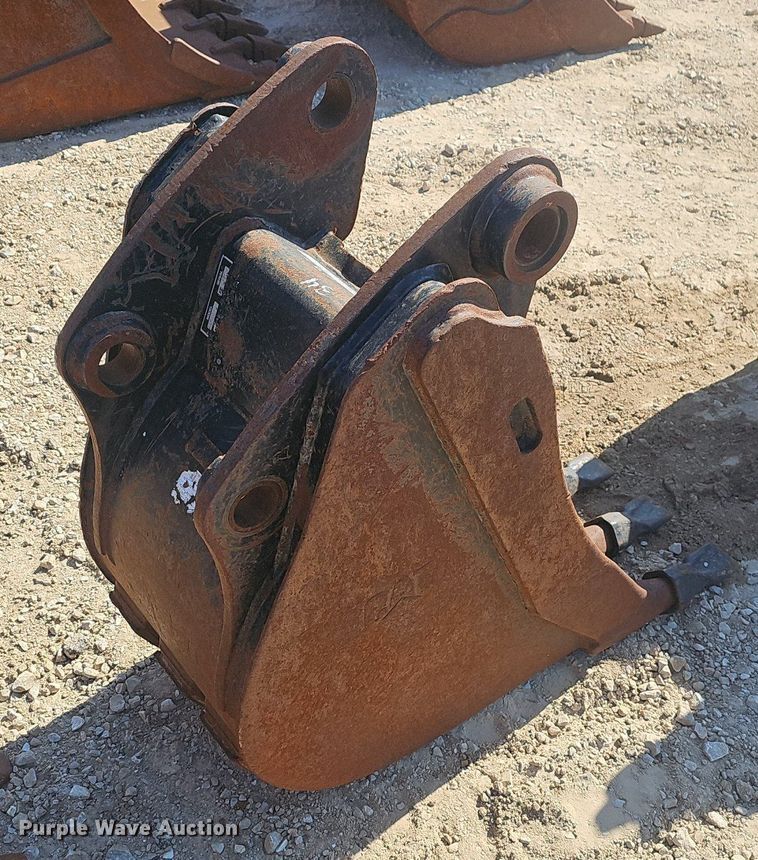 image for item EJ6124 (3) backhoe buckets