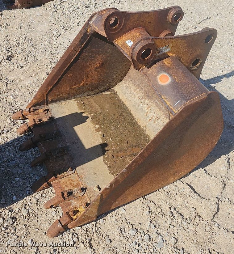 image for item EJ6124 (3) backhoe buckets