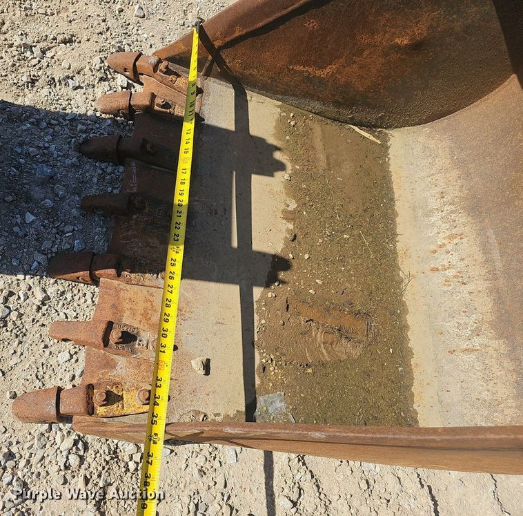 image for item EJ6124 (3) backhoe buckets