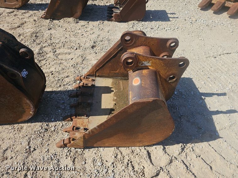 image for item EJ6124 (3) backhoe buckets