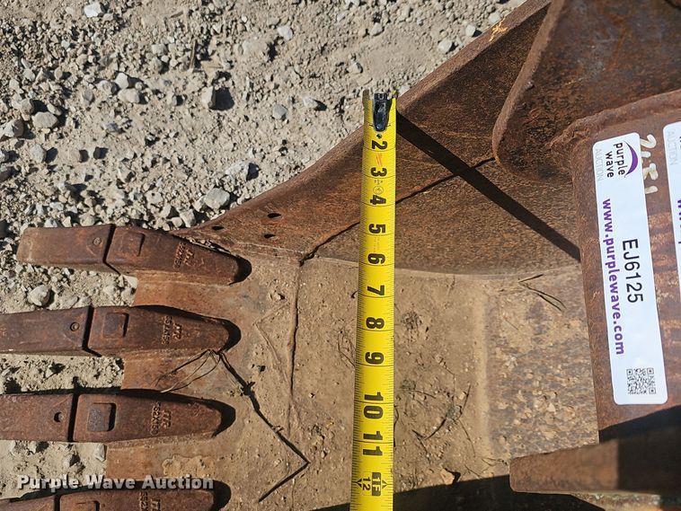 image for item EJ6125 (3) excavator buckets