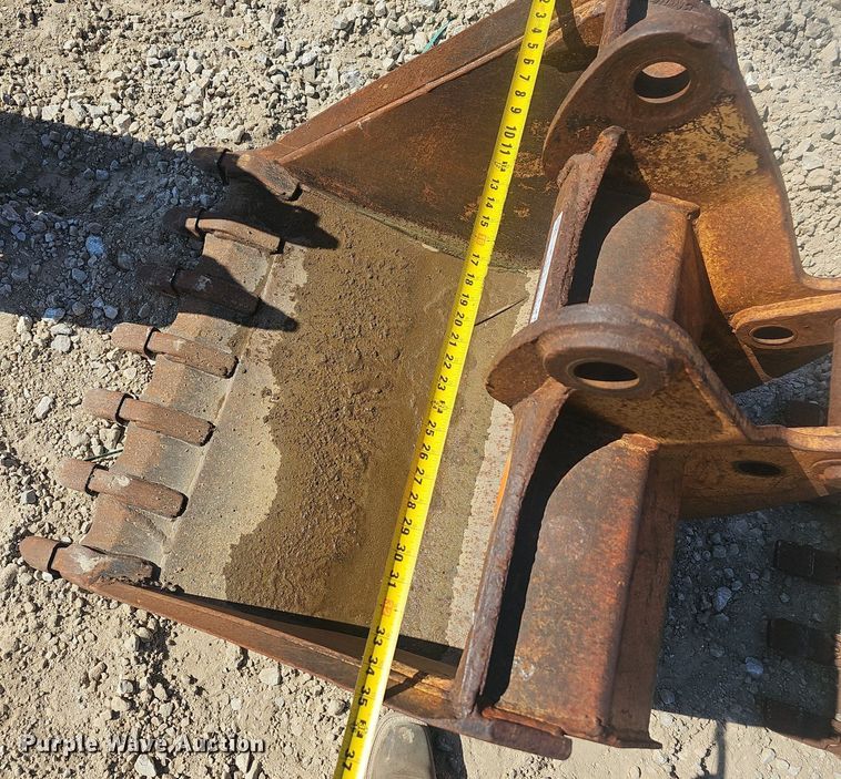 image for item EJ6125 (3) excavator buckets