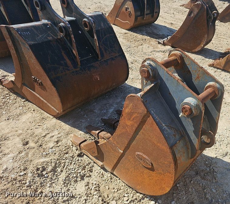 image for item EJ6126 (3) excavator buckets