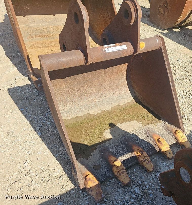 image for item EJ6127 (3) excavator buckets 
