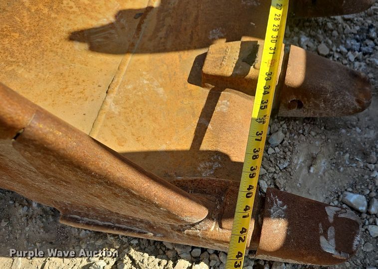 image for item EJ6127 (3) excavator buckets 