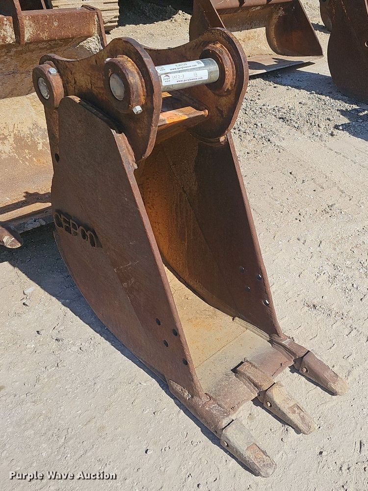 image for item EJ6129 (3) excavator buckets