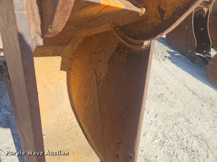 image for item EJ6129 (3) excavator buckets