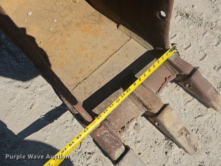 image for item EJ6129 (3) excavator buckets