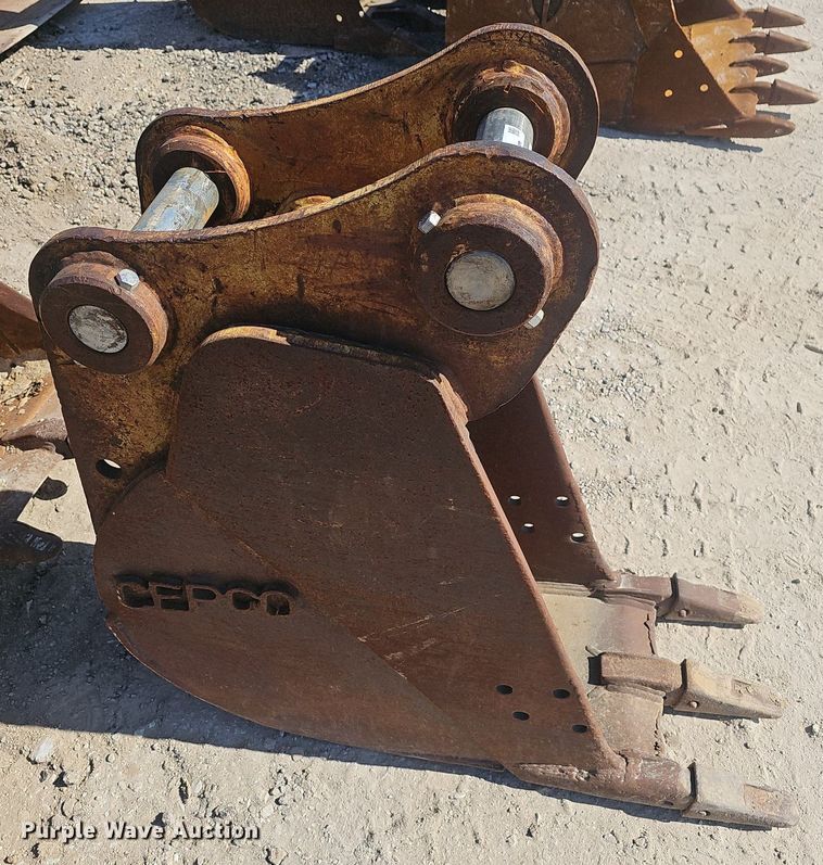 image for item EJ6129 (3) excavator buckets