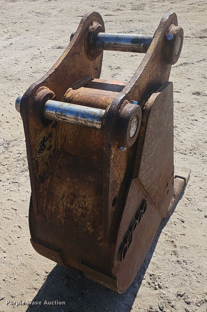 image for item EJ6129 (3) excavator buckets