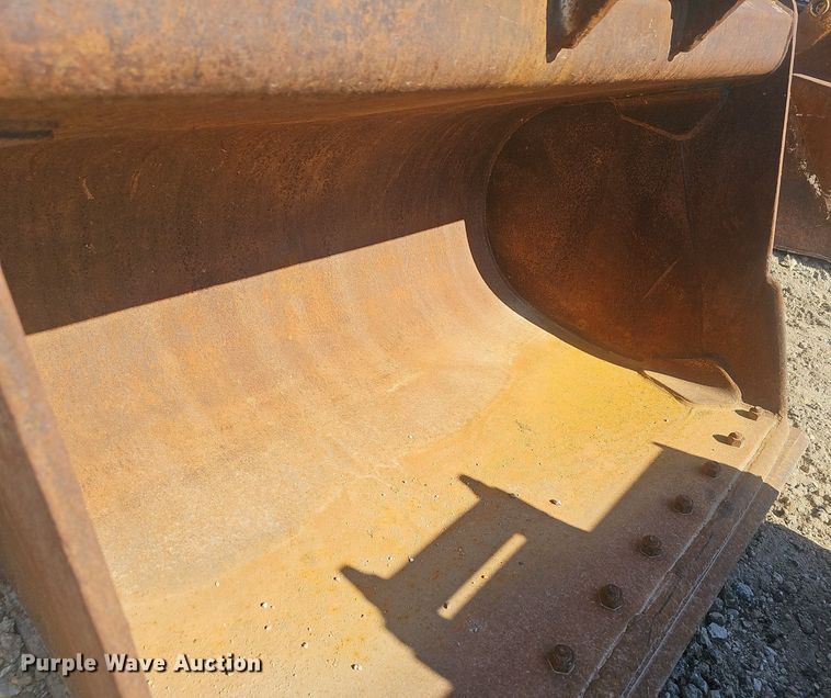 image for item EJ6129 (3) excavator buckets