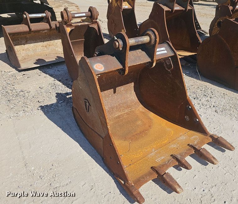 image for item EJ6130 (3) excavator bucket