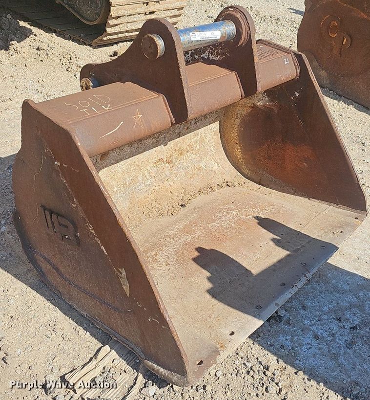 image for item EJ6130 (3) excavator bucket
