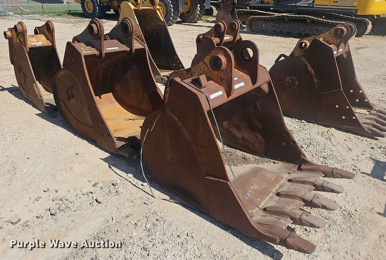 image for item EJ6131 (3) excavator buckets