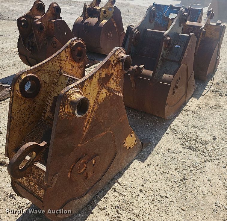image for item EJ6131 (3) excavator buckets