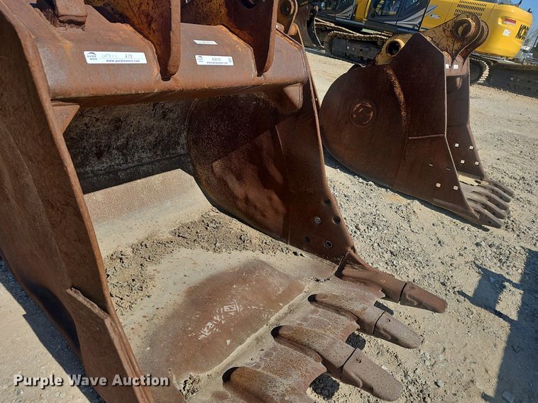 image for item EJ6131 (3) excavator buckets