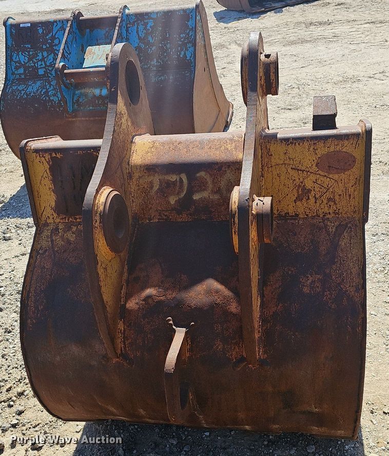 image for item EJ6131 (3) excavator buckets