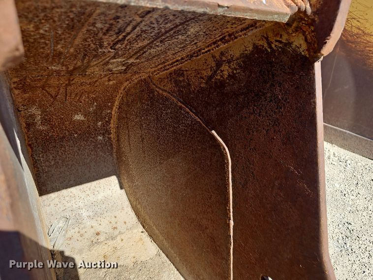 image for item EJ6131 (3) excavator buckets