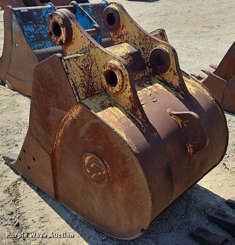 image for item EJ6132 (3) excavator buckets